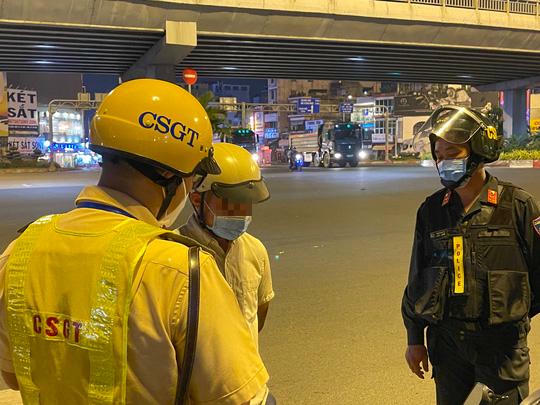 TP HCM: CSGT lên tiếng vụ uống 1 lon bia bị phạt 7 triệu đồng - Ảnh 1.