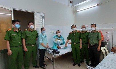 TP.HCM: Bị đạp gãy chân, trinh sát vẫn "sống chết" bắt được tội phạm truy nã - Ảnh 3.