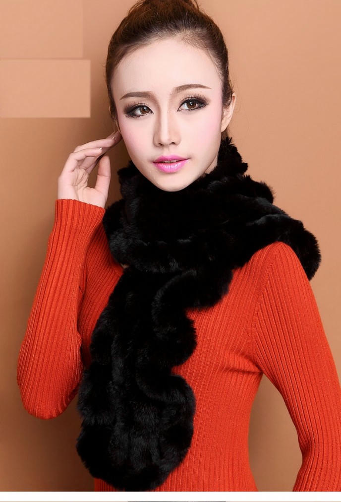 Những mẫu khăn quàng bạn gái nên có mùa đông 2016