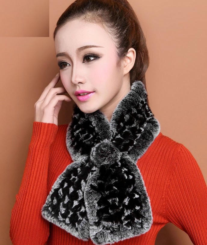 Những mẫu khăn quàng bạn gái nên có mùa đông 2016