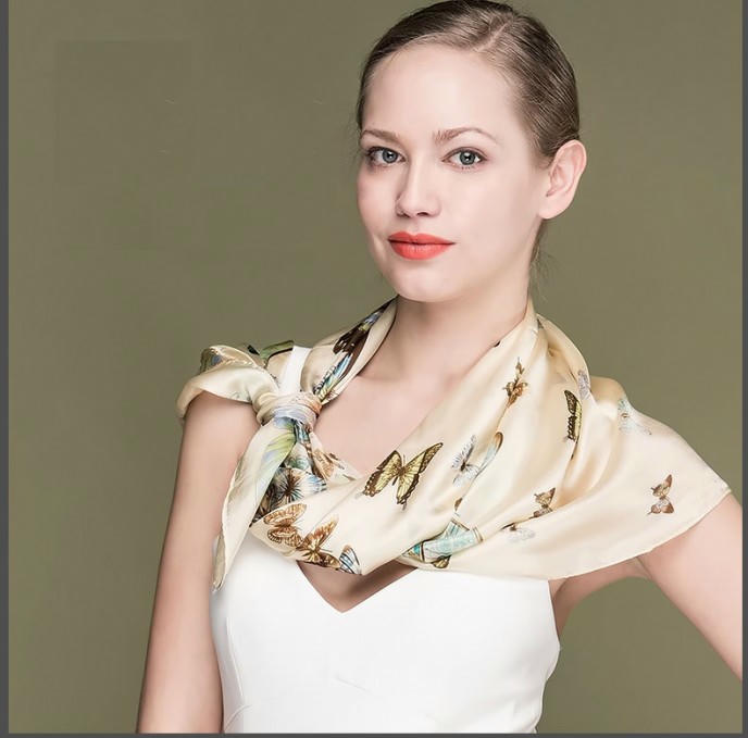 Những mẫu khăn quàng bạn gái nên có mùa đông 2016