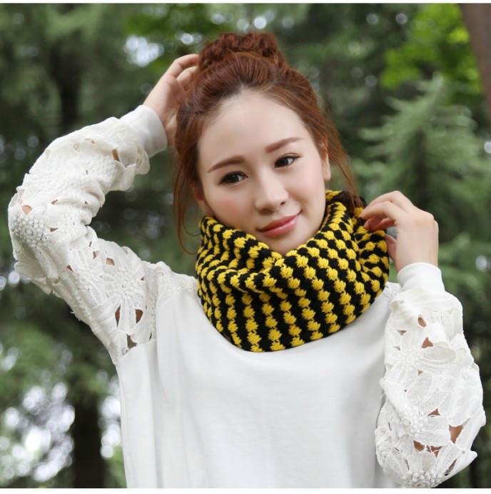 Những mẫu khăn quàng bạn gái nên có mùa đông 2016
