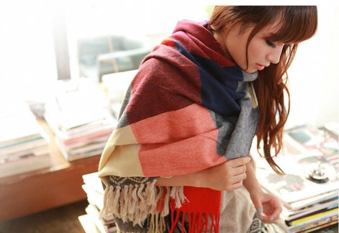 Những mẫu khăn quàng bạn gái nên có mùa đông 2016