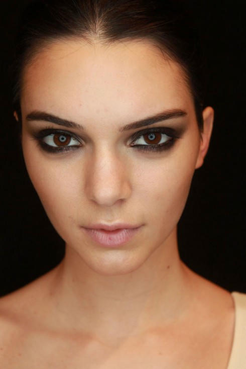 Cách kẻ mắt khói liền mạch