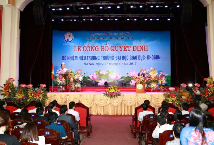 VNU - Cong bo hieu truong Truong DH Giao duc (12)