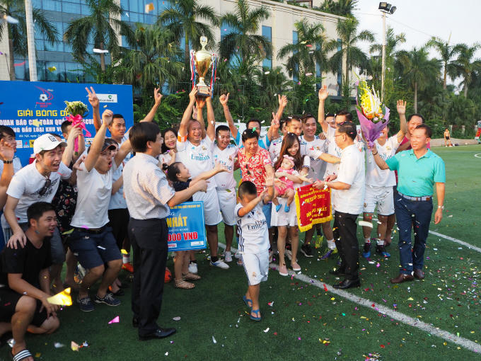 Chung cuộc, đội VTV và báo Pháp luật Việt Nam cùng giành tấm vé vào chúng kết Press cup toàn quốc 2017 tại TP Hồ Chí MInh.