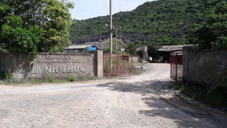 Thanh Hoa: 'Quan xa' o biet thu, di sieu xe, so huu nhieu tai san khung? - Anh 4