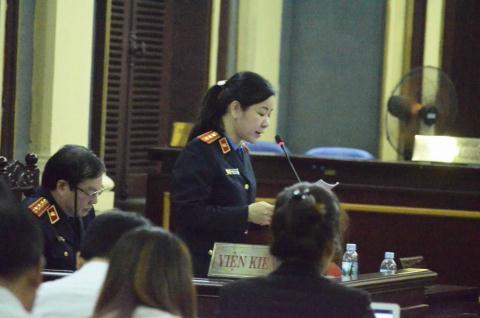 Thu hay khong thu 6.100 ty dong tu TPbank, Sacombank, BIDV?