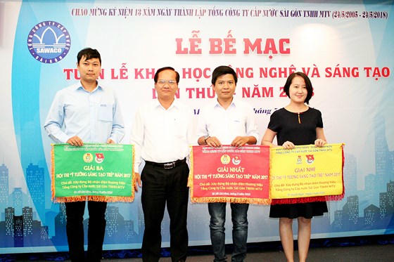 Khen thÆ°á»ng nhiá»u táº­p thá», cÃ¡ nhÃ¢n cÃ³ sÃ¡ng kiáº¿n khoa há»c áº£nh 2