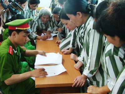 Phạm nhân ngày đặc xá