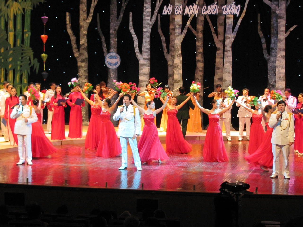 Giao lưu văn nghệ Bài ca chiến thắng