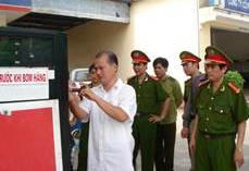 Kiểm tra cây xăng