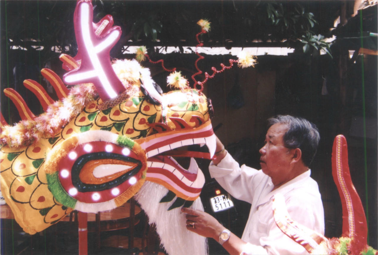 Ông Nguyện làm rồng