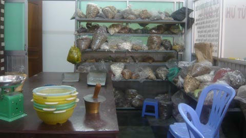 Thuốc rởm tràn lan ở phòng khám Đông y