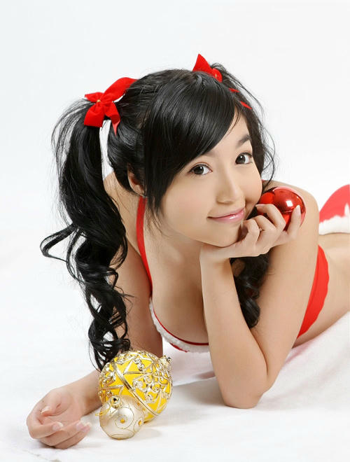 Elly Trần đã nổi tiếng rất nhanh nhờ ưu thế ngoại hình