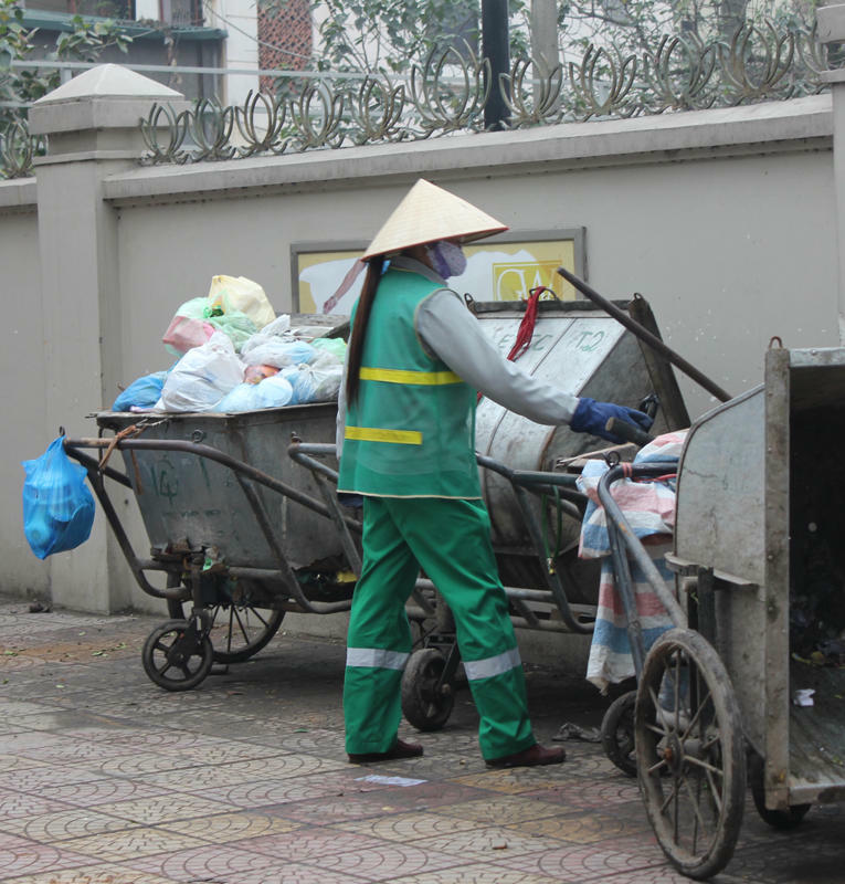 Thầm lặng giúp phố phường khang trang, sạch đẹp