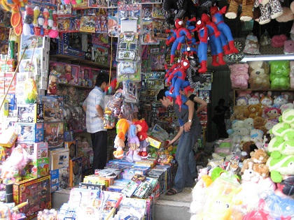 Qua nhiều năm, đồ chơi nội vẫn “lép vế” trên thị trường Trung thu. Ảnh minh họa