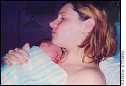 Mẹ đẻ của Zahra phải từ bỏ quyền nuôi con vì mắc chứng trầm cảm hậu sản