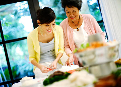 Quan hệ mẹ chồng - nàng dâu êm ấm là mơ ước của mọi gia đình. Ảnh minh họa:MH