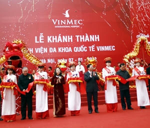 Bệnh viện 5 sao Vinmec được khánh thành lúc 9:30 sáng nay