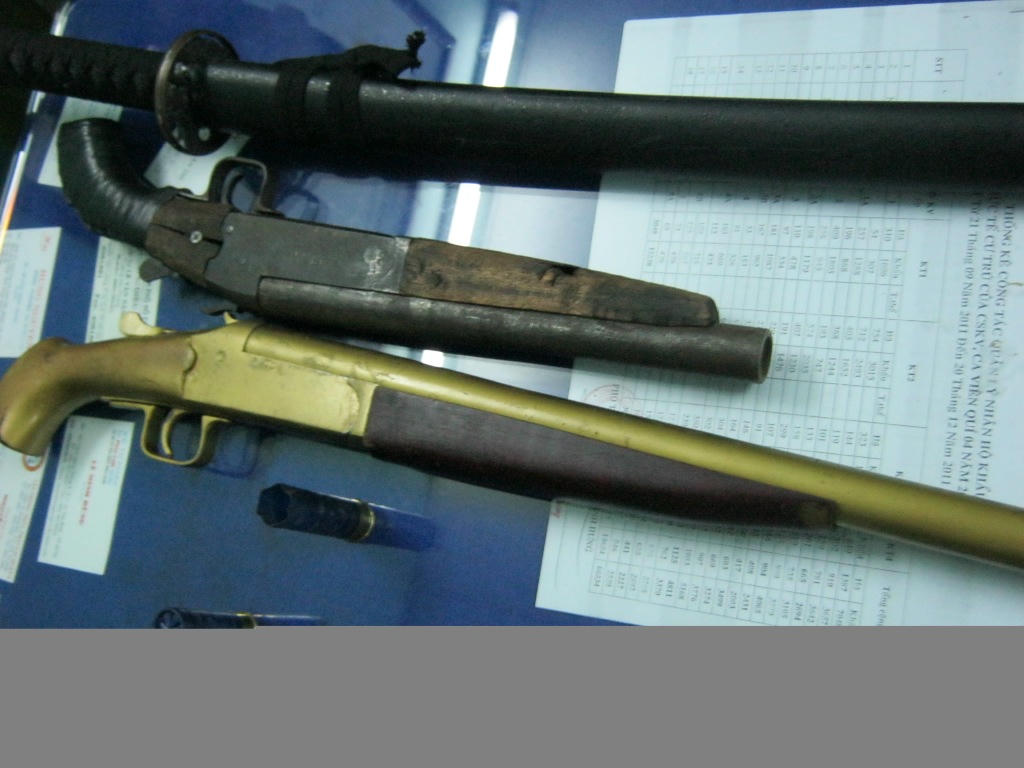 Hung khí mà đối tượng cất giấu 