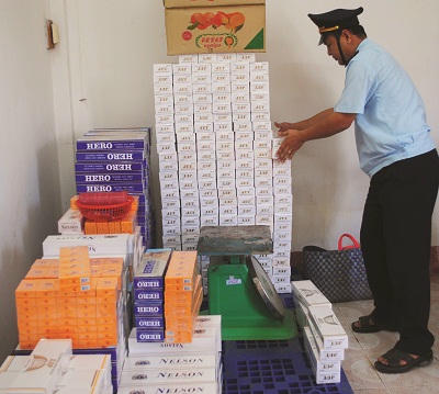 Thuốc lá lậu bị cơ quan chức năng bắt.