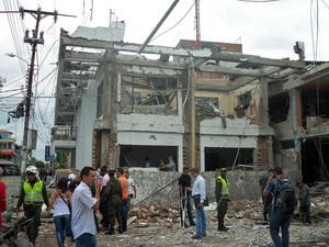 Hiện trường vụ đánh bom. Ảnh: AFP