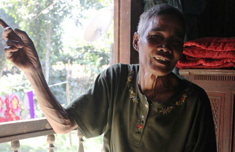 Già Pả Chiên kể chuyện 