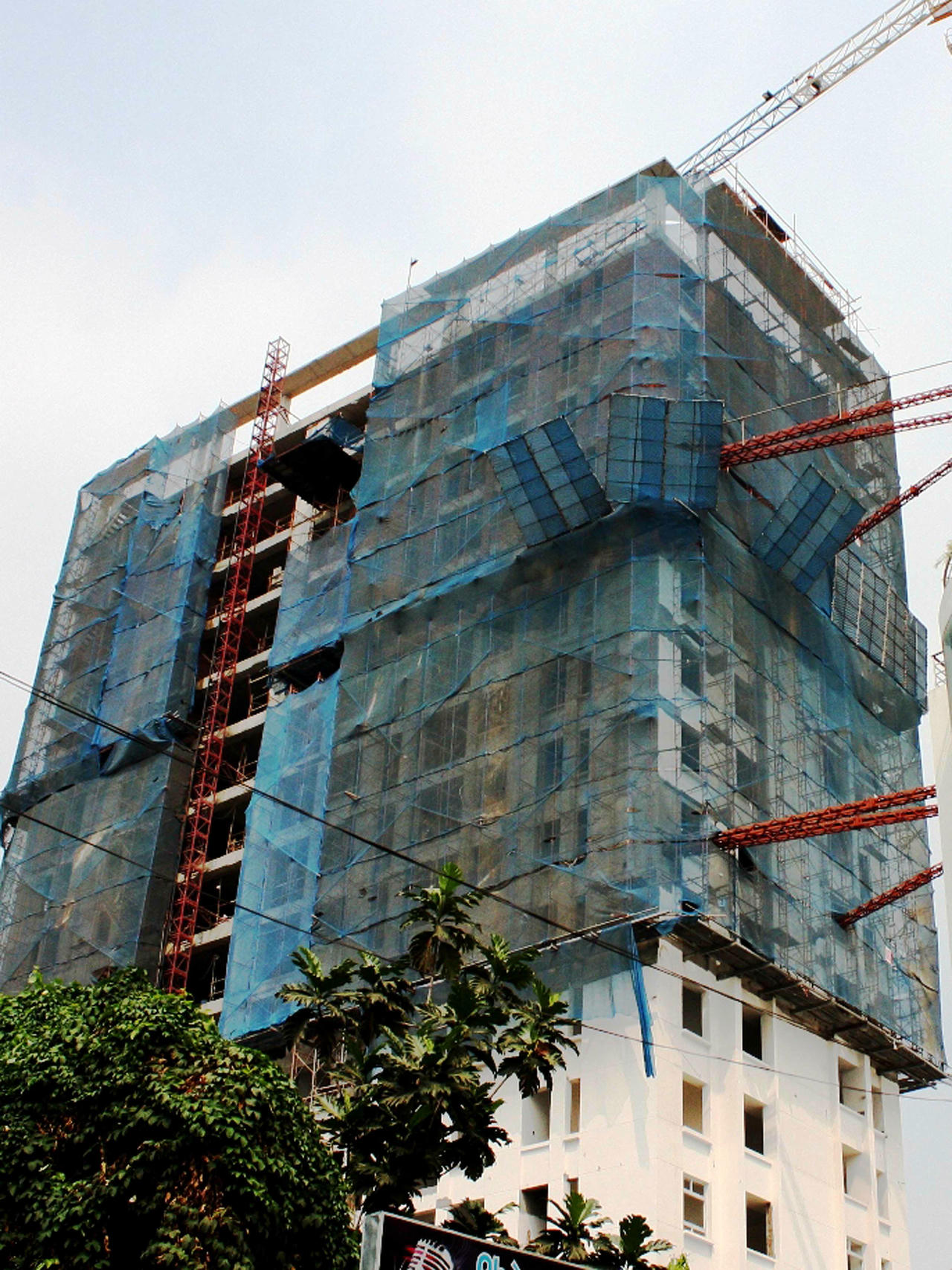 Căn hộ cao cấp 16 tầng nơi ba nạn nhân bị rơi xuống từ tầng 7