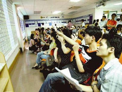 những lao động từng làm việc trong các ngành đình đám trước đây như bất động sản, chứng khoán, xây dựng