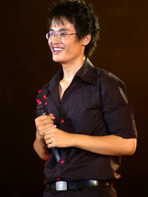 Ca sỹ Hà Anh Tuấn