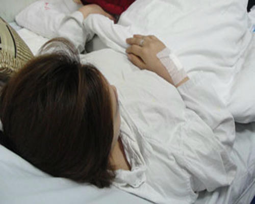 Nạn nhân đang được điều trị tại bệnh viện