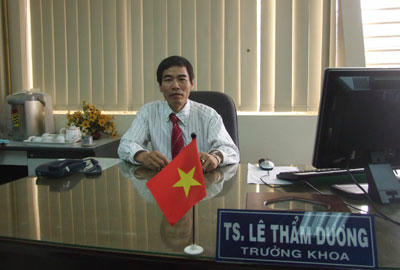 TS Lê Thẩm Dương với những phát ngôn được cư dân mạng cho là TS chửi bậy trên bục giảng