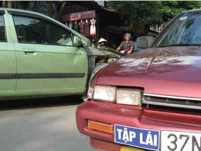  Xe tập lái gây tai nạn