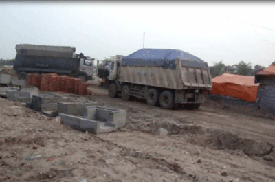 Chưa công bố công khai quy hoạch dự án, các doanh nghiệp đã thi công, san lấp hành lang đê sông Ngũ Huyện Khê xây để dựng các công trình.