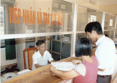 Quy định hiện hành về xác nhận tình trạng hôn nhân đang gây khó khăn cho người dân. Ảnh minh họa