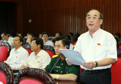 Đại biểu Trần Ngọc Vinh (Hải Phòng) phát biểu tại Hội trường.