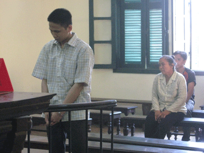 Bị cáo Bùi Tất Trung.