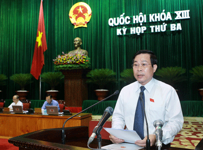 Bộ trưởng Bộ Thông tin-Truyền thông Nguyễn Bắc Son trình bày Tờ trình về dự án Luật Xuất bản (sửa đổi)