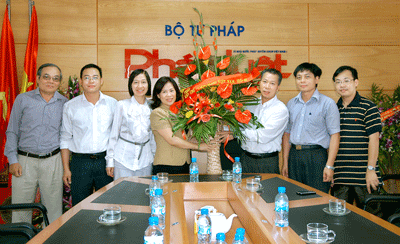 Bộ Tư pháp chúc mừng Báo PLVN nhân ngày 21/6