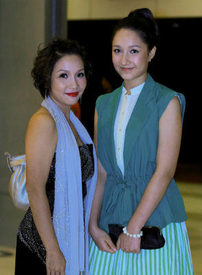 Ca sĩ Mỹ Linh và con gái Anna Trương – nhờ tình cảm chân thành mà giữa họ không hề có hố sâu khoảng cách mẹ kế - con chồng