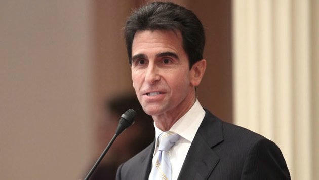 Người đề xuất dự luật - Thượng nghị sỹ Mark Leno. Ảnh: ABC