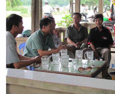 Công nhân bức xúc vì… lương