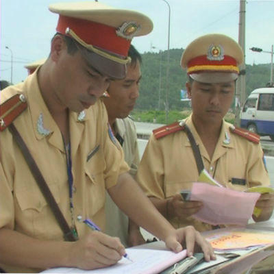 Cảnh sát giao thông làm nhiệm vụ
