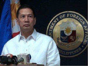 Người phát ngôn Bộ Ngoại giao Philippines Raul Hernandez. Ảnh: Inquirer