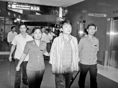 Dẫn độ tội phạm quốc tế. Ảnh minh họa