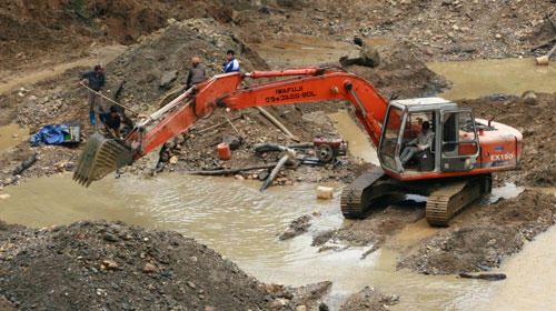 Khai thác khoáng sản trái phép