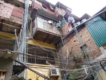 Nỗi khổ chung cư cũ