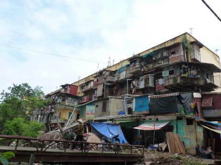 Ngậm ngùi chờ cải tạo