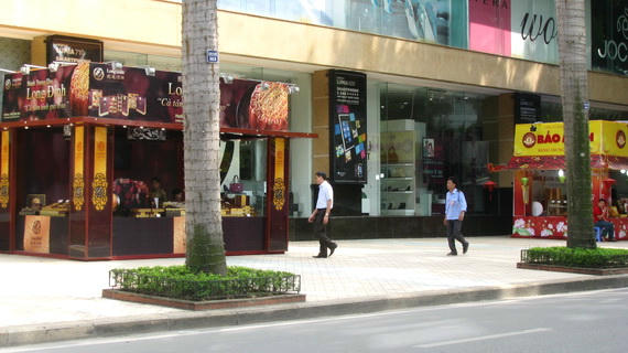 Những "tên tuổi" được định vị là hàng sang trọng nhưng lại vắng khách mùa này